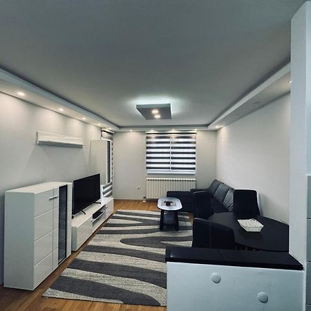 Ognjen Apartman Donje Mladice Buitenkant foto